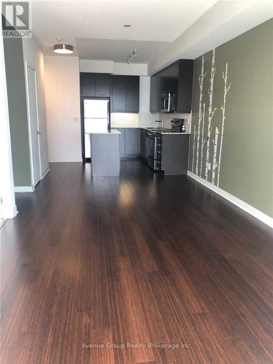 1207 - 360 Square One Drive, Mississauga, ON - Indoor Photo Showing Kitchen