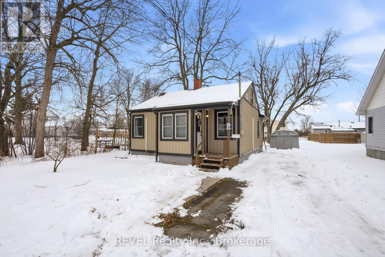 18 Kingsmill Street, Fort Erie (Central), ON - Outdoor