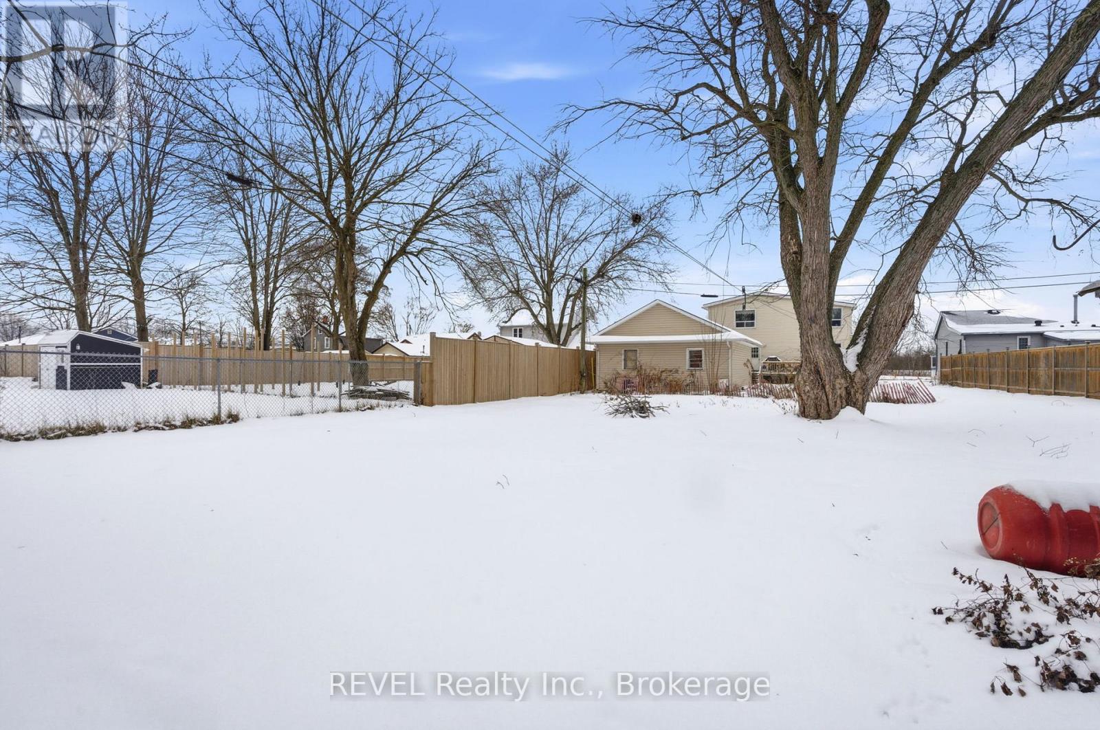 18 Kingsmill Street, Fort Erie (Central), ON - Outdoor