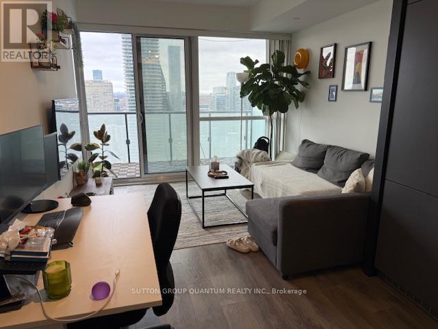 4705 - 15 Grenville Street W, Toronto, ON - Indoor