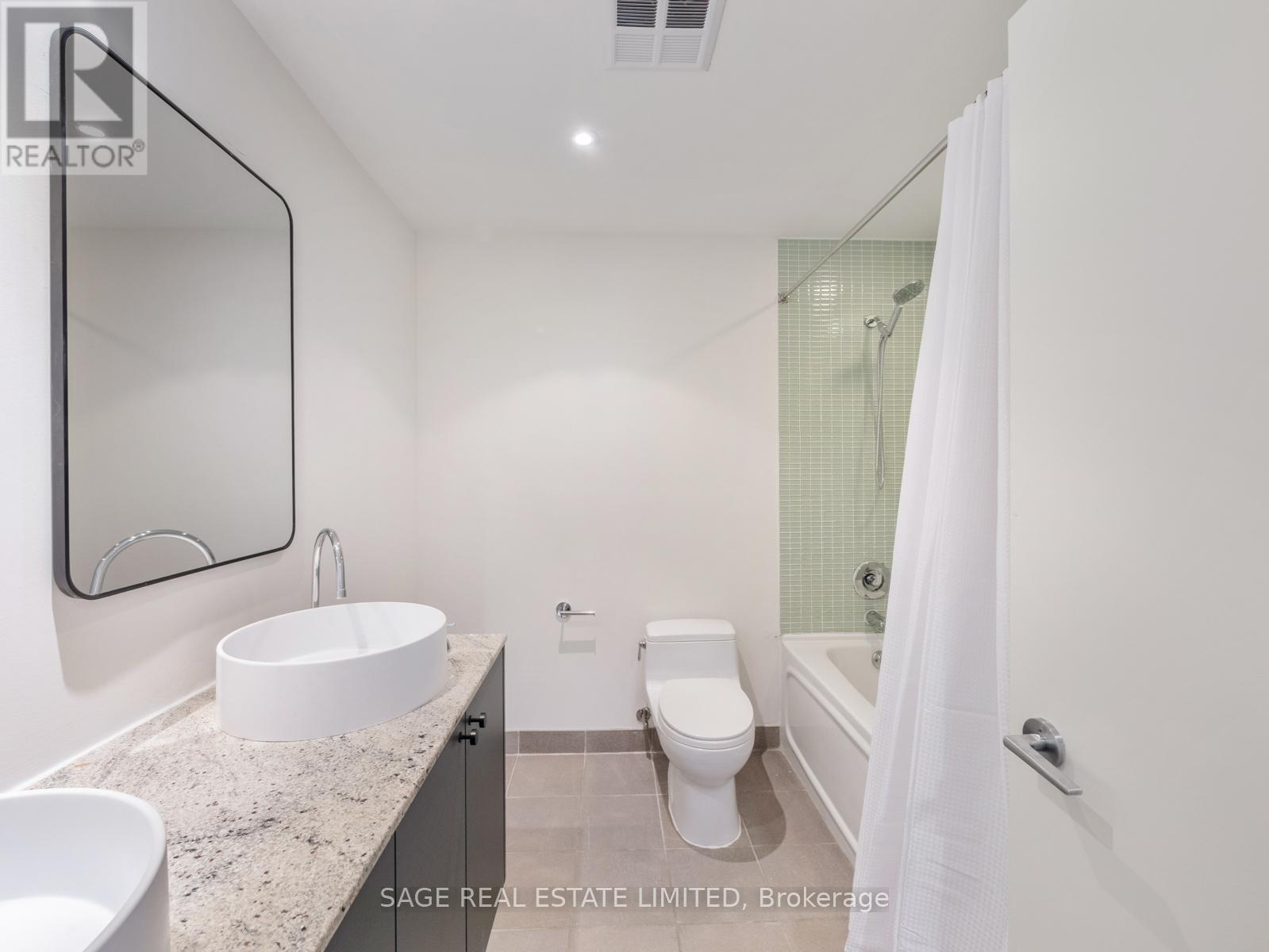 1204 - 333 Adelaide Street E, Toronto, ON - Indoor Photo Showing Bathroom