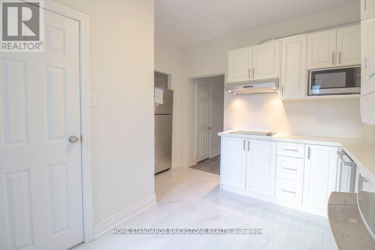 Main - 792 Pape Avenue, Toronto, ON - Indoor