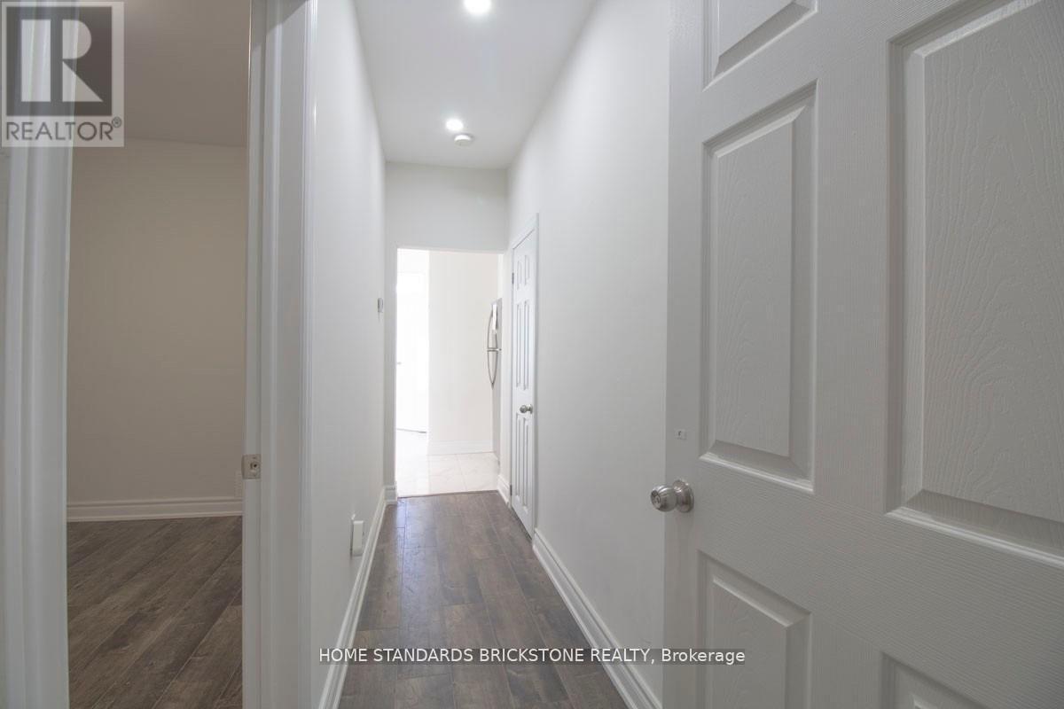 Main - 792 Pape Avenue, Toronto, ON - Indoor Photo Showing Other Room