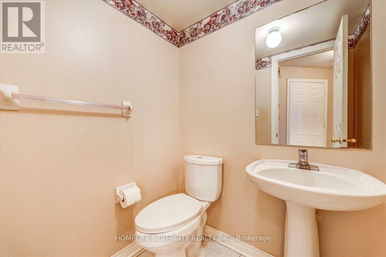 350-A Aylesworth Avenue, Toronto, ON - Indoor Photo Showing Bathroom