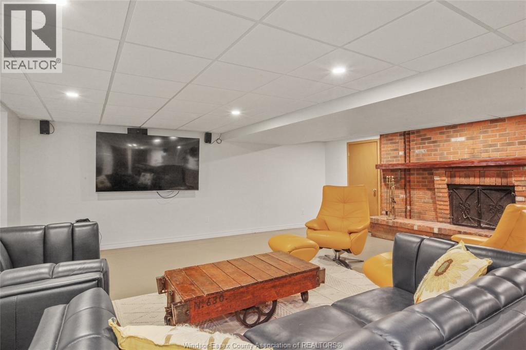 5938 Concession 5 North, Amherstburg, ON - Indoor With Fireplace