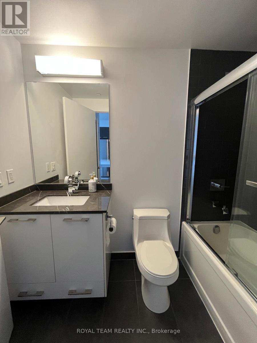519 - 9471 Yonge Street, Richmond Hill, ON - Indoor Photo Showing Bathroom
