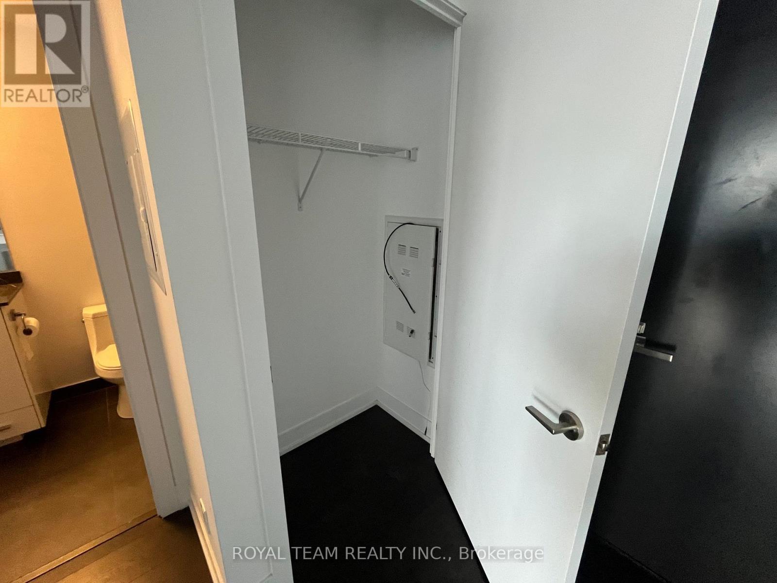 519 - 9471 Yonge Street, Richmond Hill, ON - Indoor Photo Showing Other Room