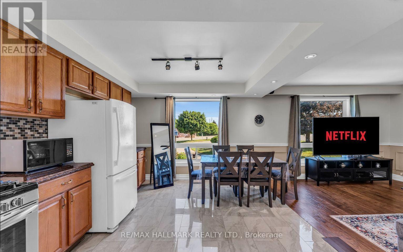 1060 Elgin Street, Newmarket, ON - Indoor