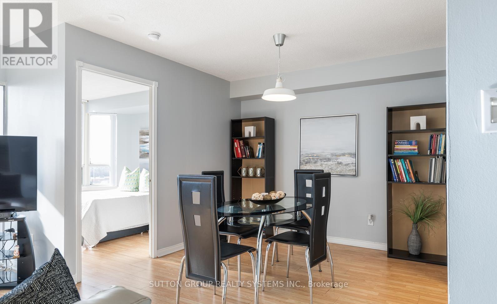 1805 - 135 Hillcrest Avenue, Mississauga, ON - Indoor