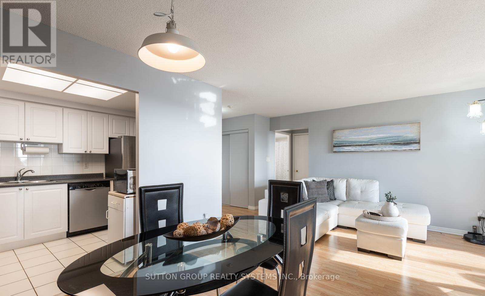 1805 - 135 Hillcrest Avenue, Mississauga, ON - Indoor