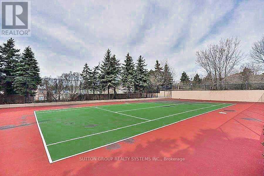 1805 - 135 Hillcrest Avenue, Mississauga, ON - Outdoor