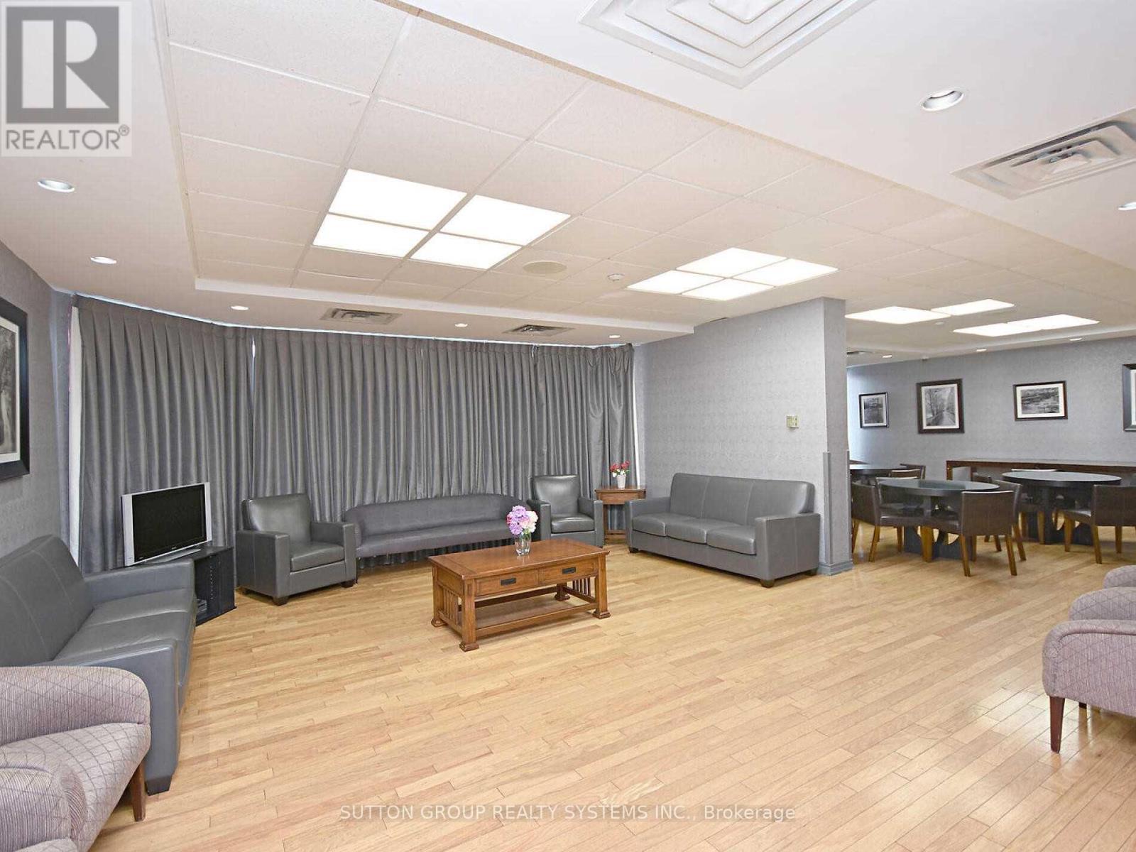 1805 - 135 Hillcrest Avenue, Mississauga, ON - Indoor