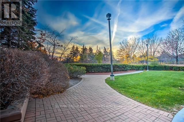1805 - 135 Hillcrest Avenue, Mississauga, ON - Outdoor With View
