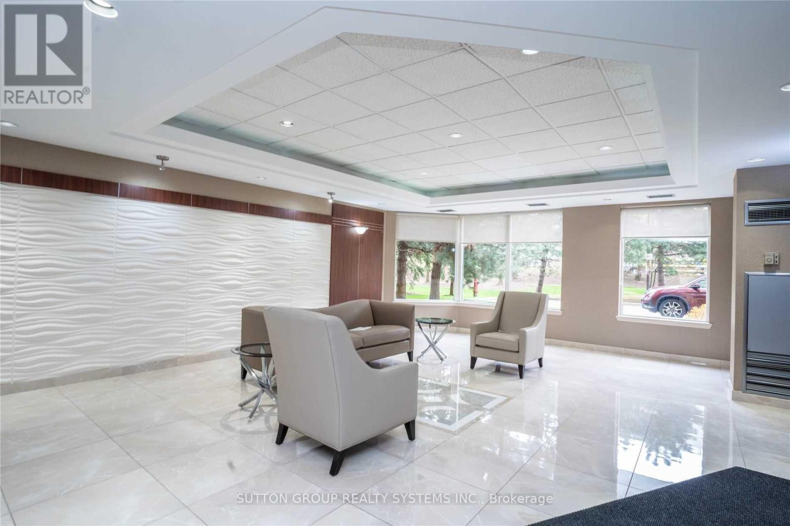 1805 - 135 Hillcrest Avenue, Mississauga, ON - Indoor Photo Showing Other Room