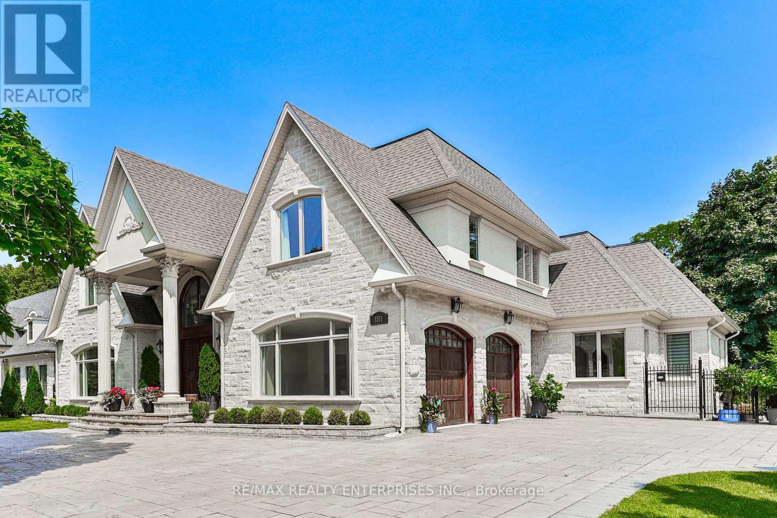 1511 Broadmoor Avenue, Mississauga, ON - Outdoor With Facade