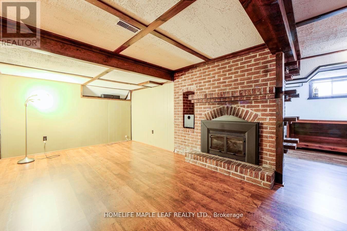 253048 9Th Line, Amaranth, ON - Indoor With Fireplace