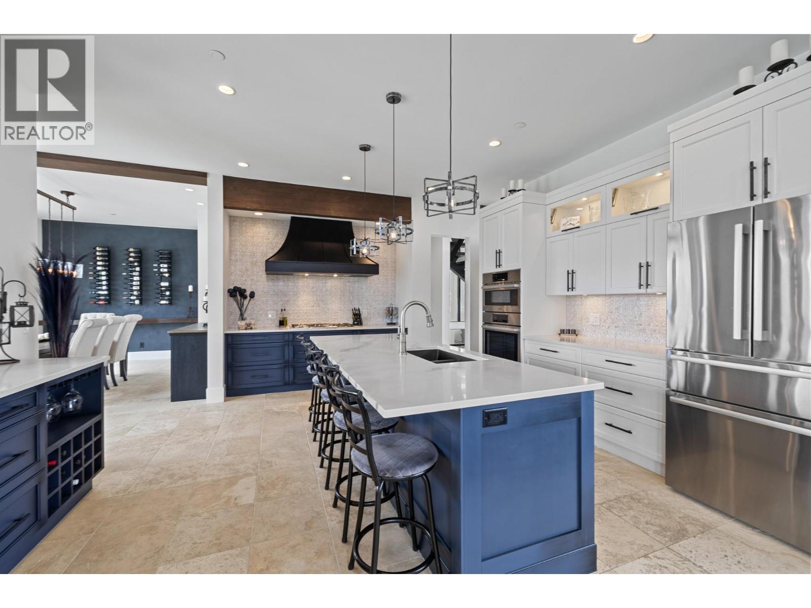 9532 Benchland Drive, Lake Country, BC - Indoor Photo Showing Kitchen With Upgraded Kitchen