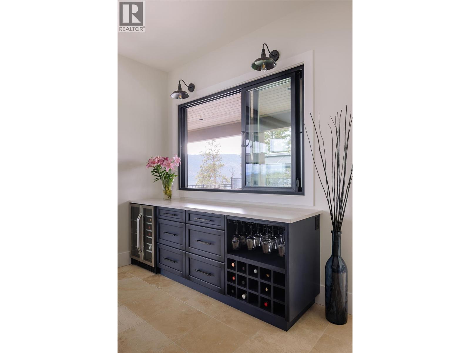 9532 Benchland Drive, Lake Country, BC - Indoor Photo Showing Other Room