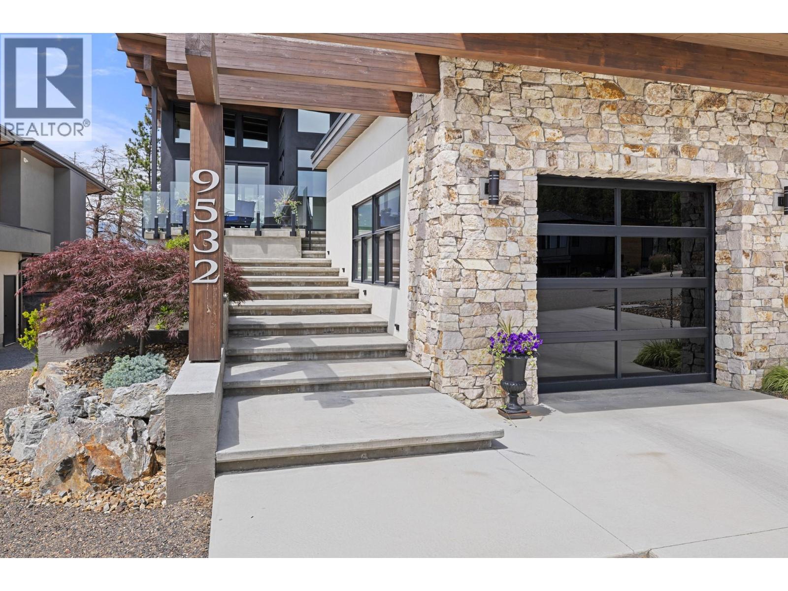 9532 Benchland Drive, Lake Country, BC - Outdoor