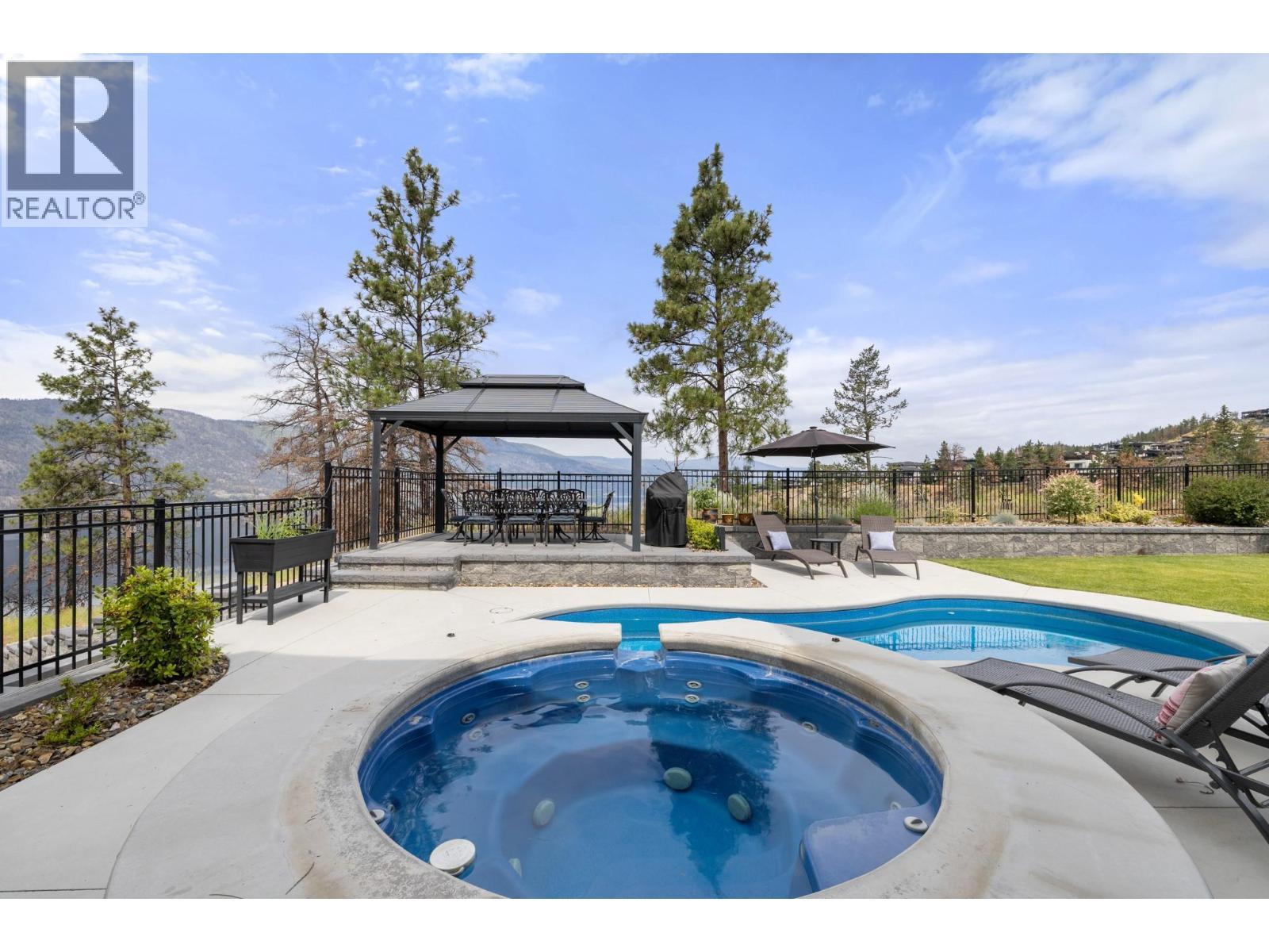 9532 Benchland Drive, Lake Country, BC - Outdoor With In Ground Pool With Deck Patio Veranda