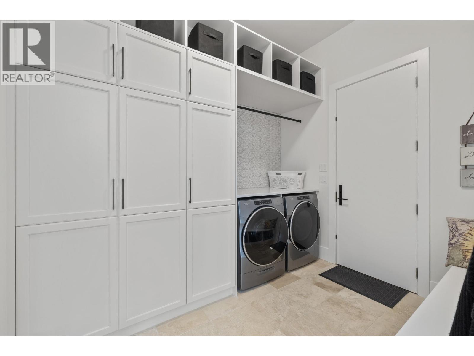 9532 Benchland Drive, Lake Country, BC - Indoor Photo Showing Laundry Room