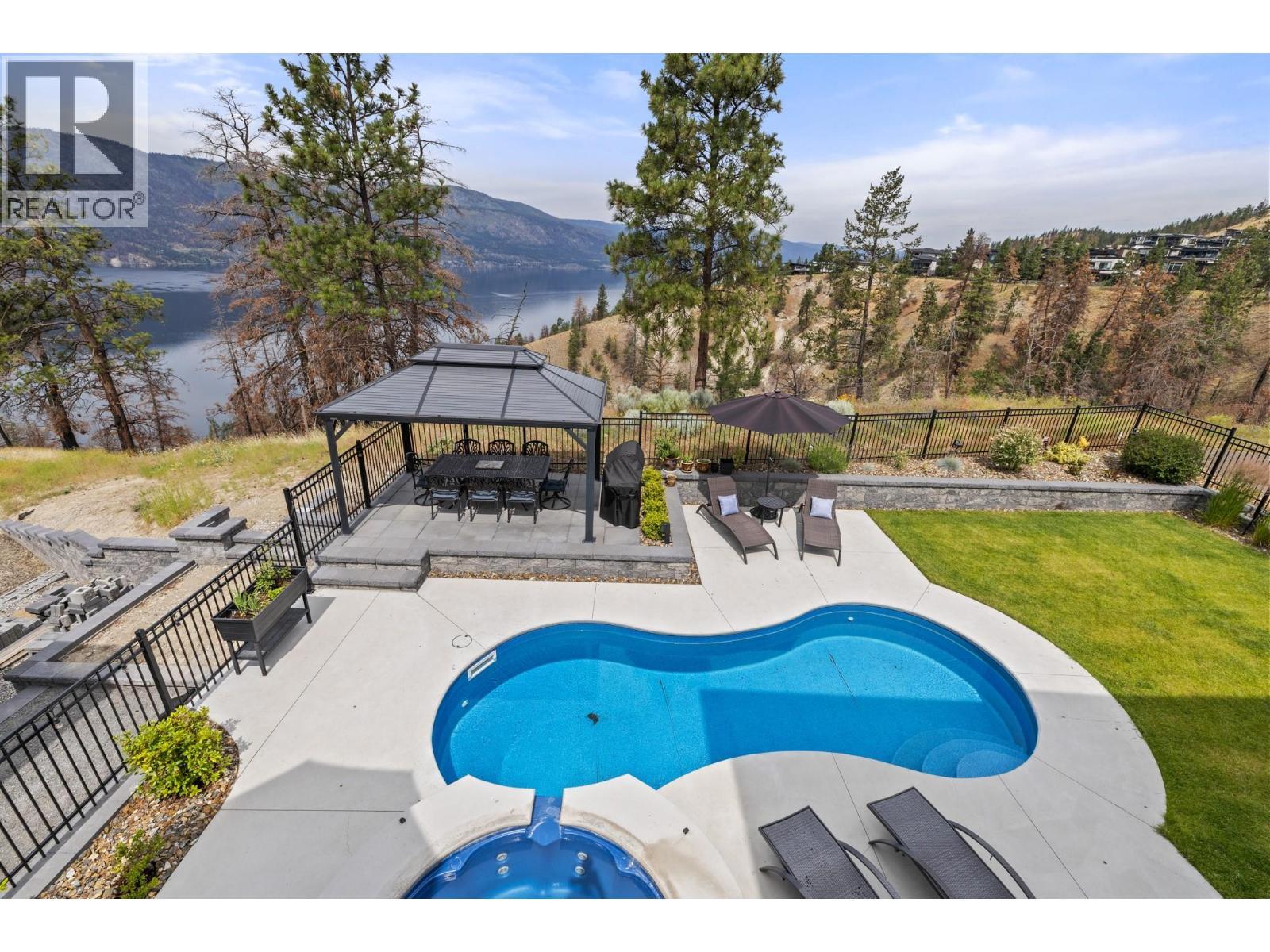 9532 Benchland Drive, Lake Country, BC - Outdoor With In Ground Pool With Deck Patio Veranda