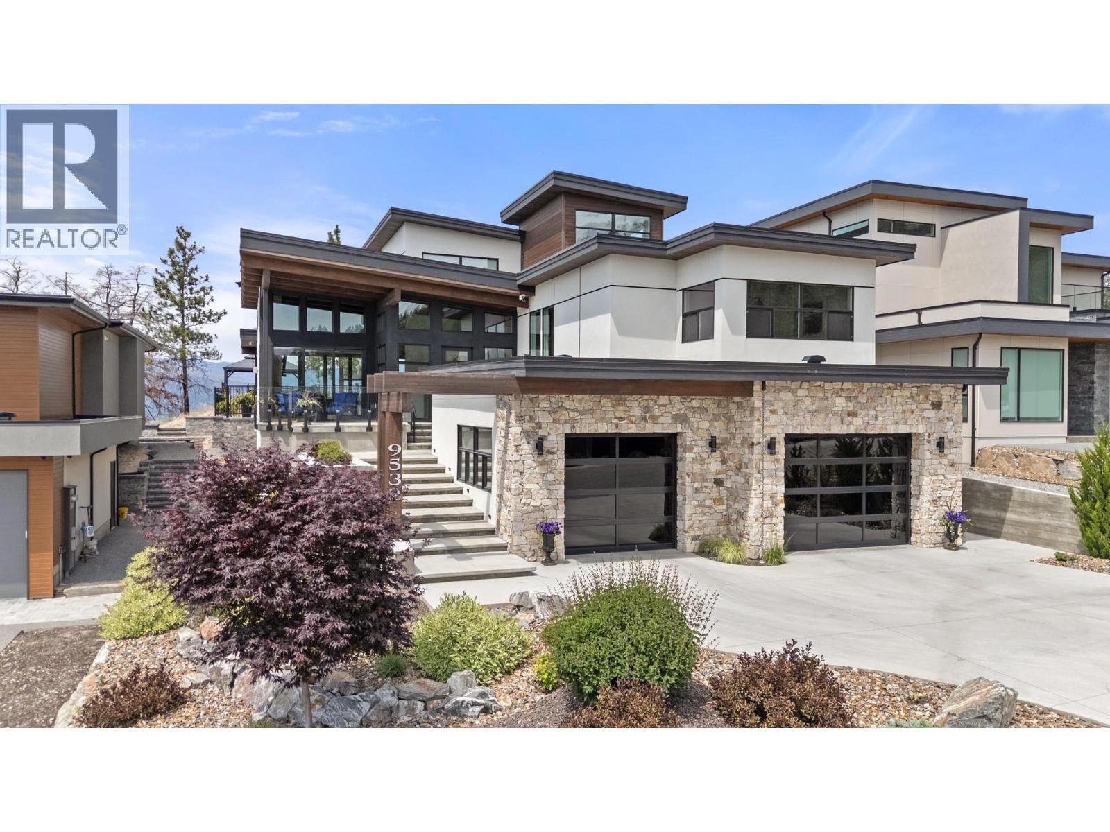 9532 Benchland Drive, Lake Country, BC - Outdoor With Facade