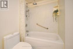 Main 4-pc Bathroom -