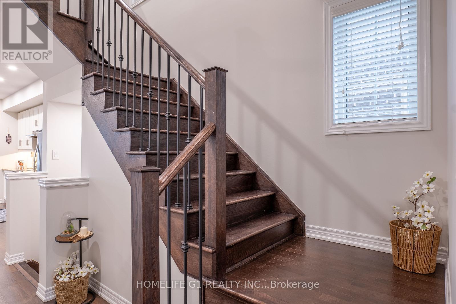 385 Threshing Mill Boulevard, Oakville, ON - Indoor Photo Showing Other Room