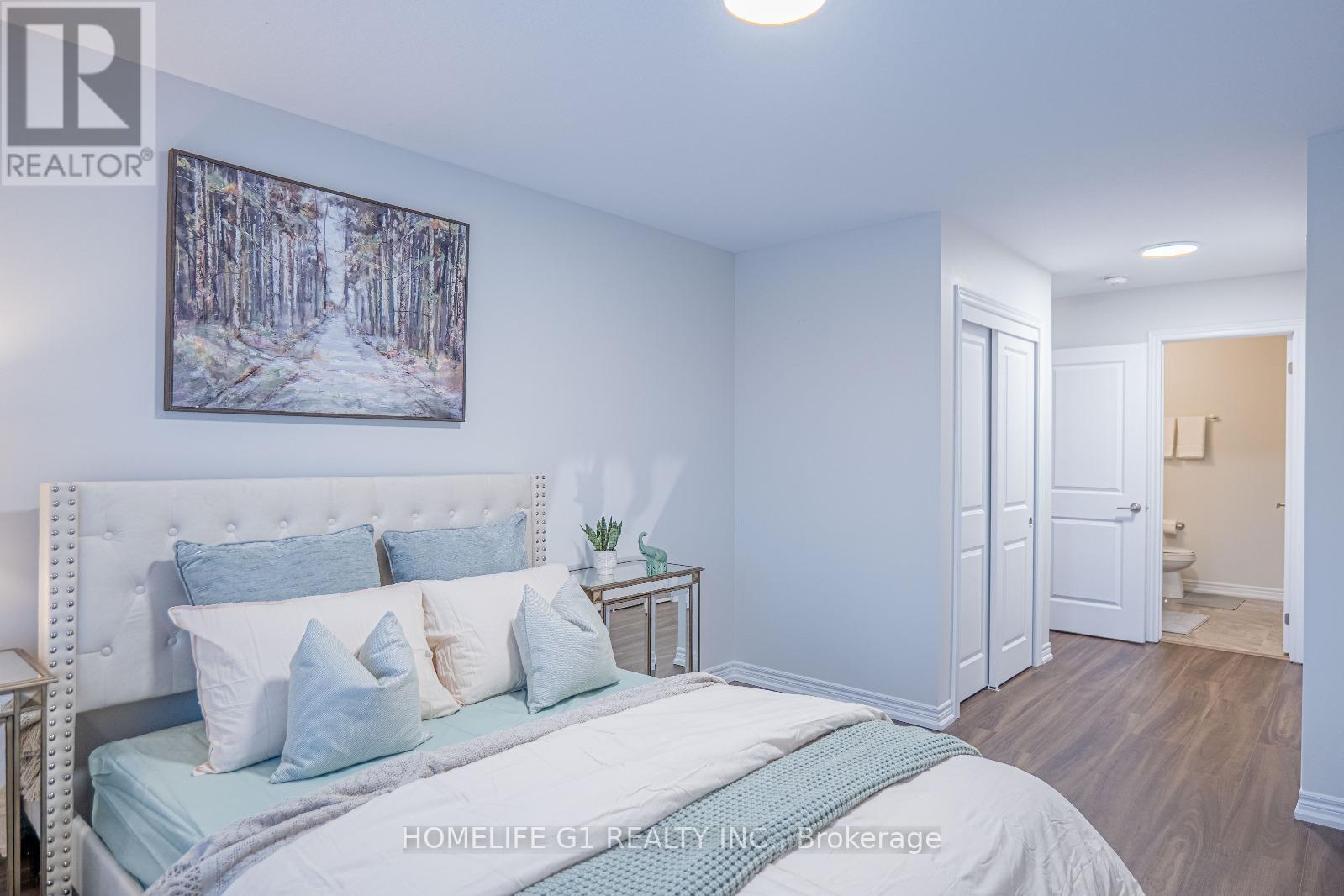 385 Threshing Mill Boulevard, Oakville, ON - Indoor Photo Showing Bedroom