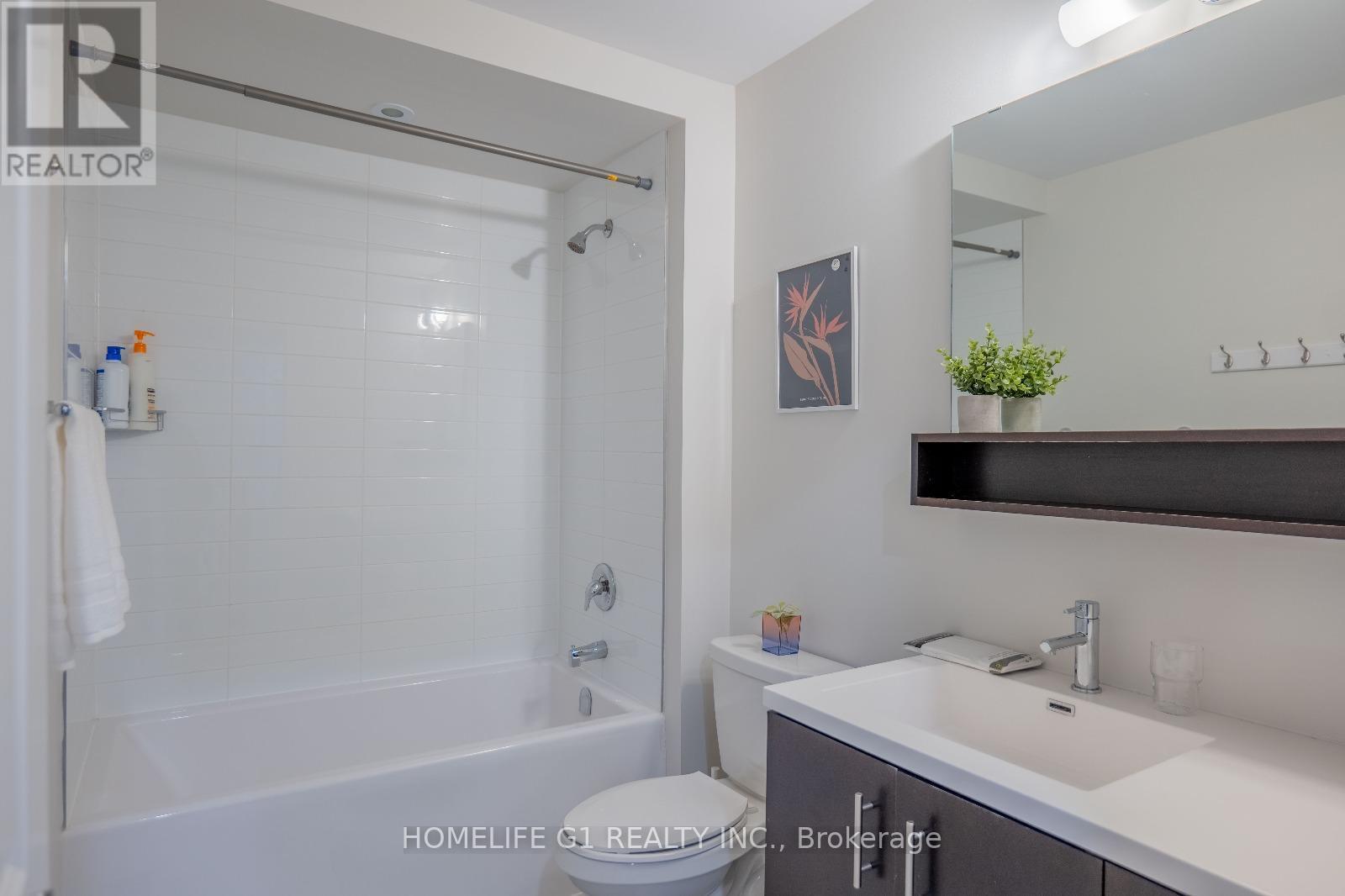 385 Threshing Mill Boulevard, Oakville, ON - Indoor Photo Showing Bathroom