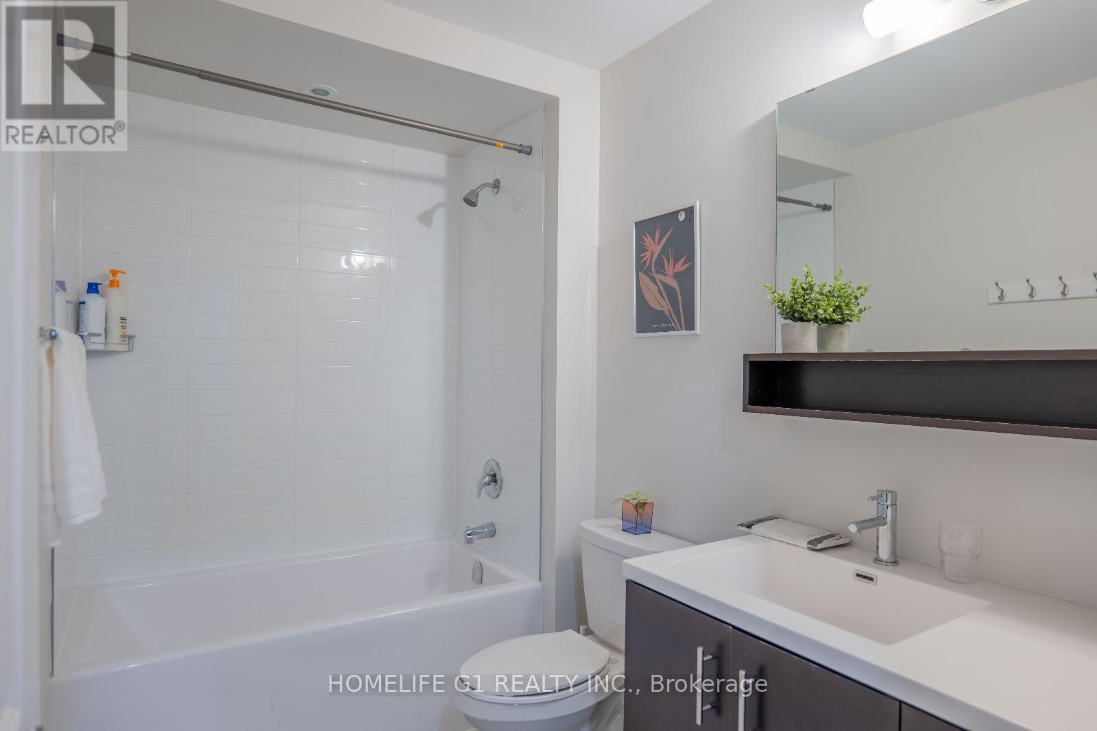 385 Threshing Mill Boulevard, Oakville, ON - Indoor Photo Showing Bathroom