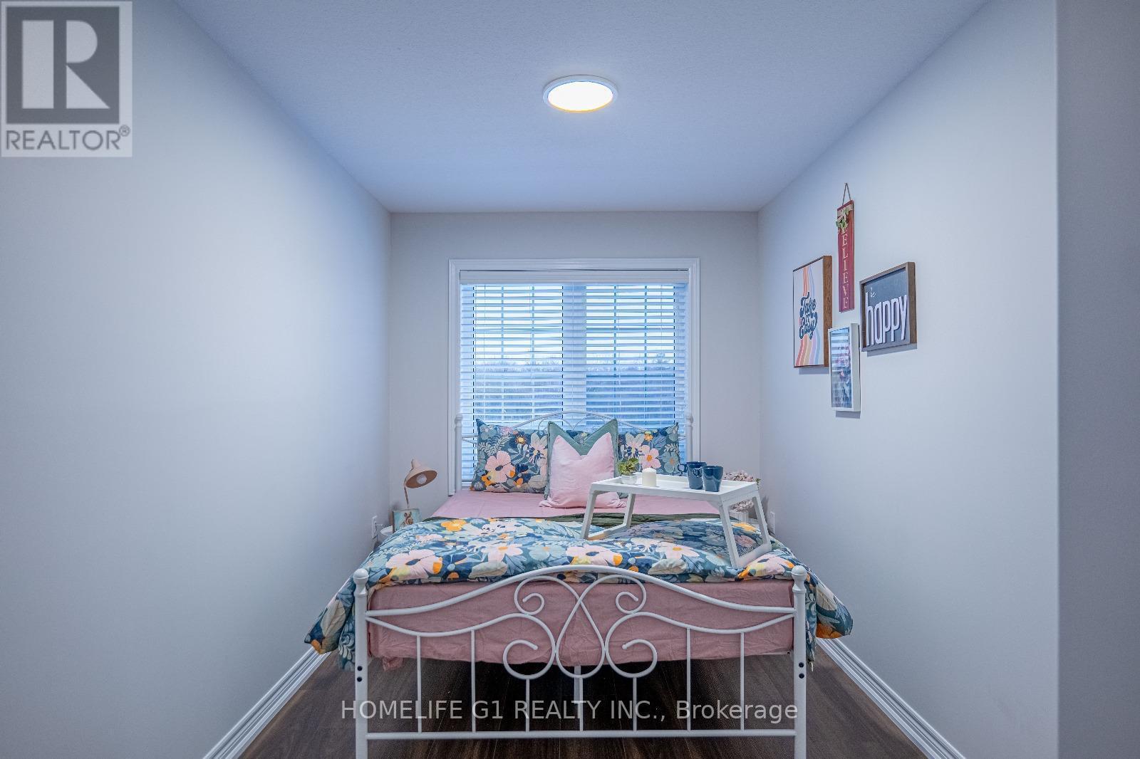 385 Threshing Mill Boulevard, Oakville, ON - Indoor Photo Showing Bedroom