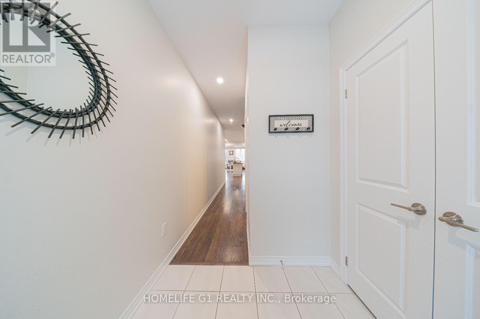 385 Threshing Mill Boulevard, Oakville, ON - Indoor Photo Showing Other Room