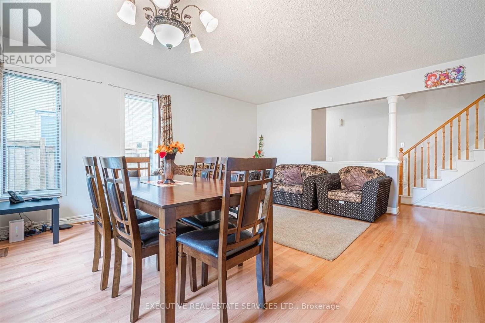 141 Chipmunk Crescent, Brampton, ON - Indoor Photo Showing Dining Room