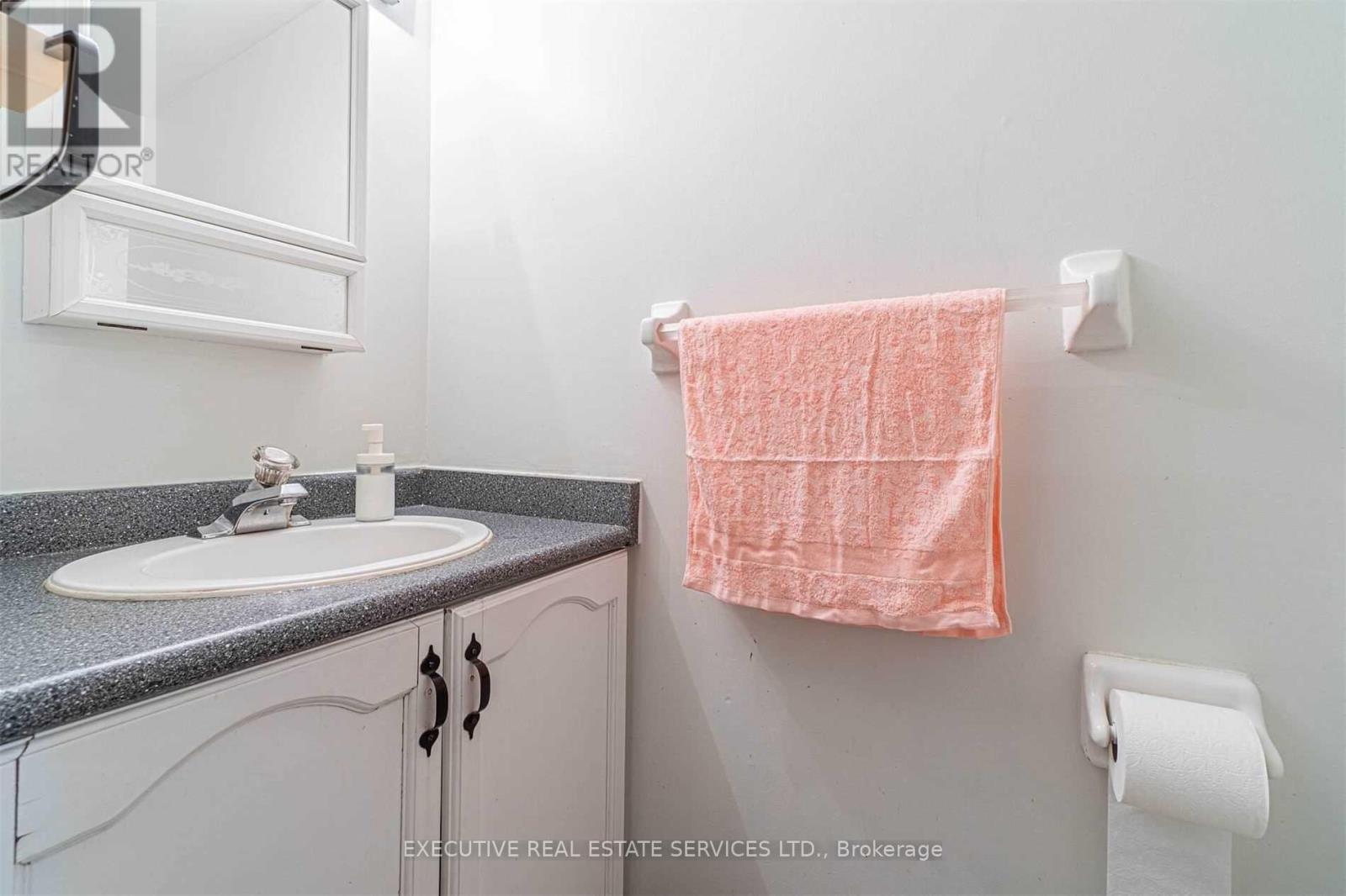 141 Chipmunk Crescent, Brampton, ON - Indoor Photo Showing Bathroom