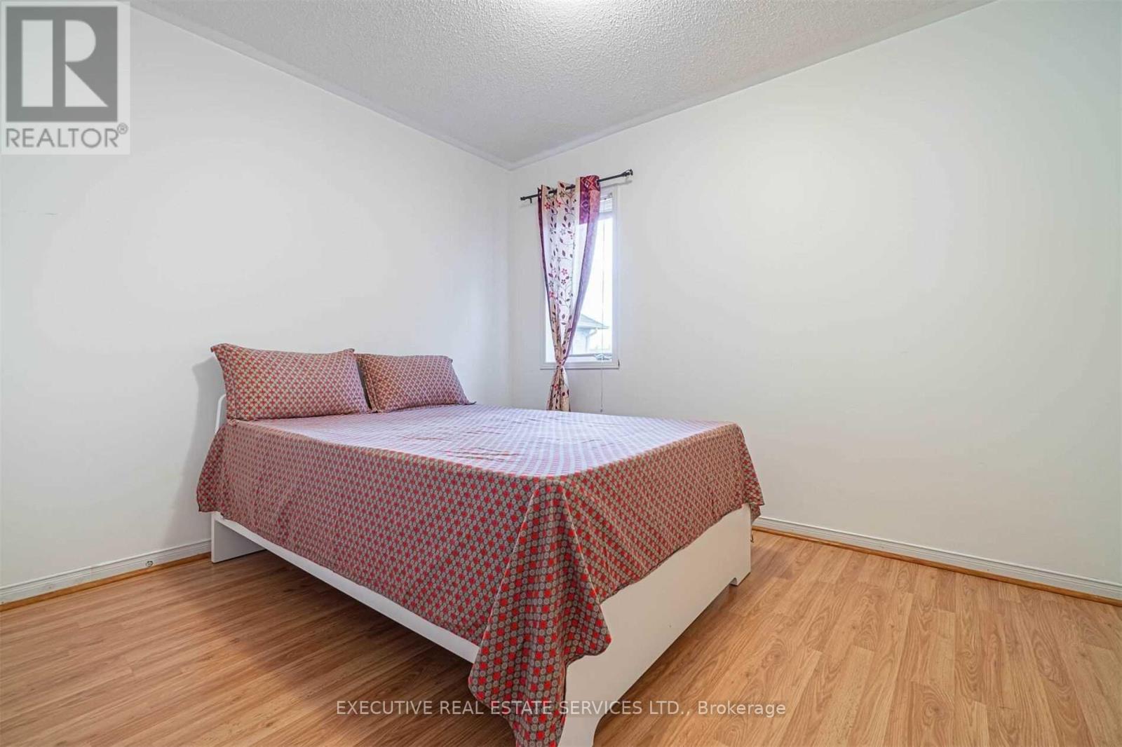141 Chipmunk Crescent, Brampton, ON - Indoor Photo Showing Bedroom