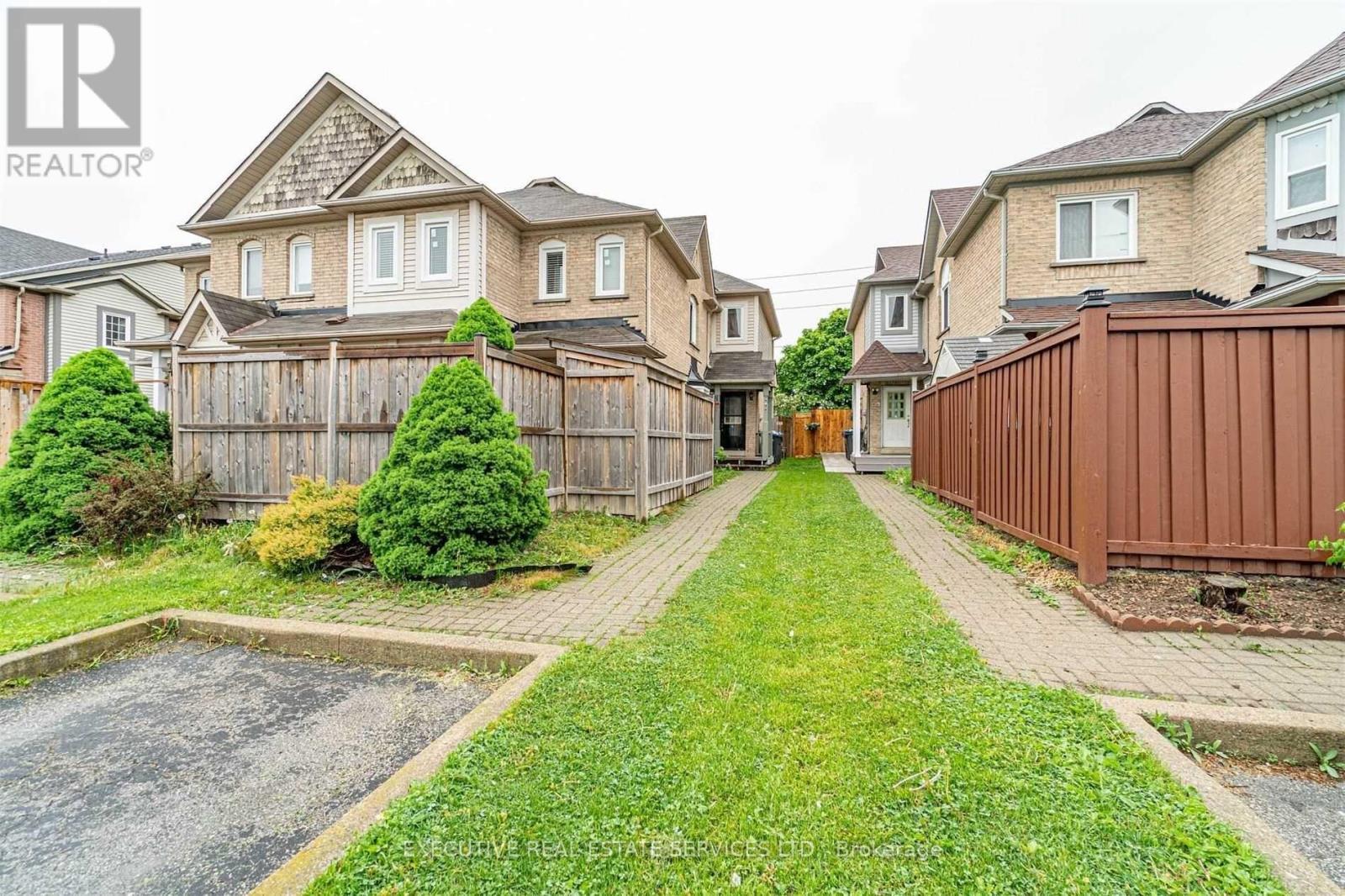 141 Chipmunk Crescent, Brampton, ON - Outdoor