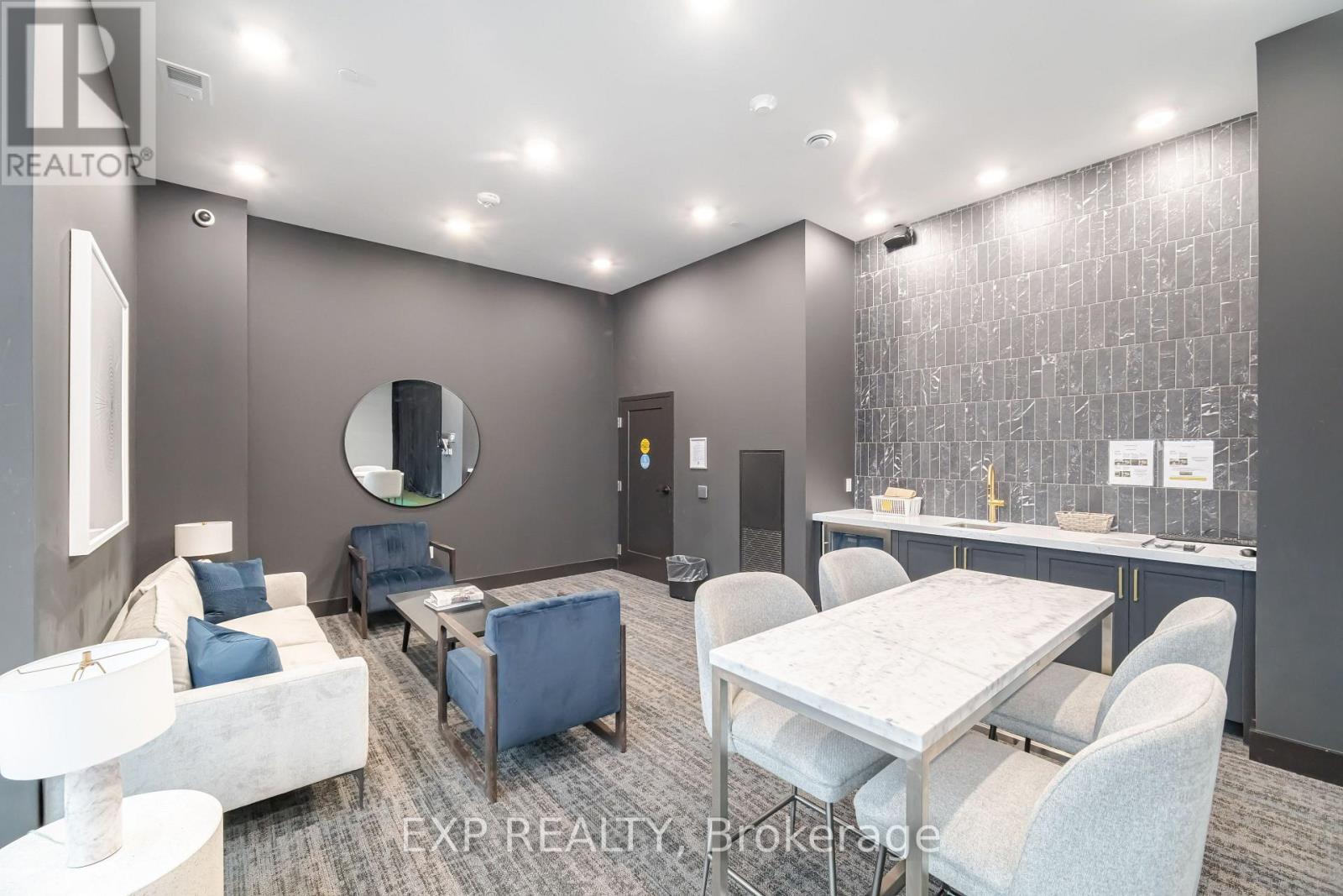 903 - 71 Wyndham Street S, Guelph, ON - Indoor Photo Showing Other Room