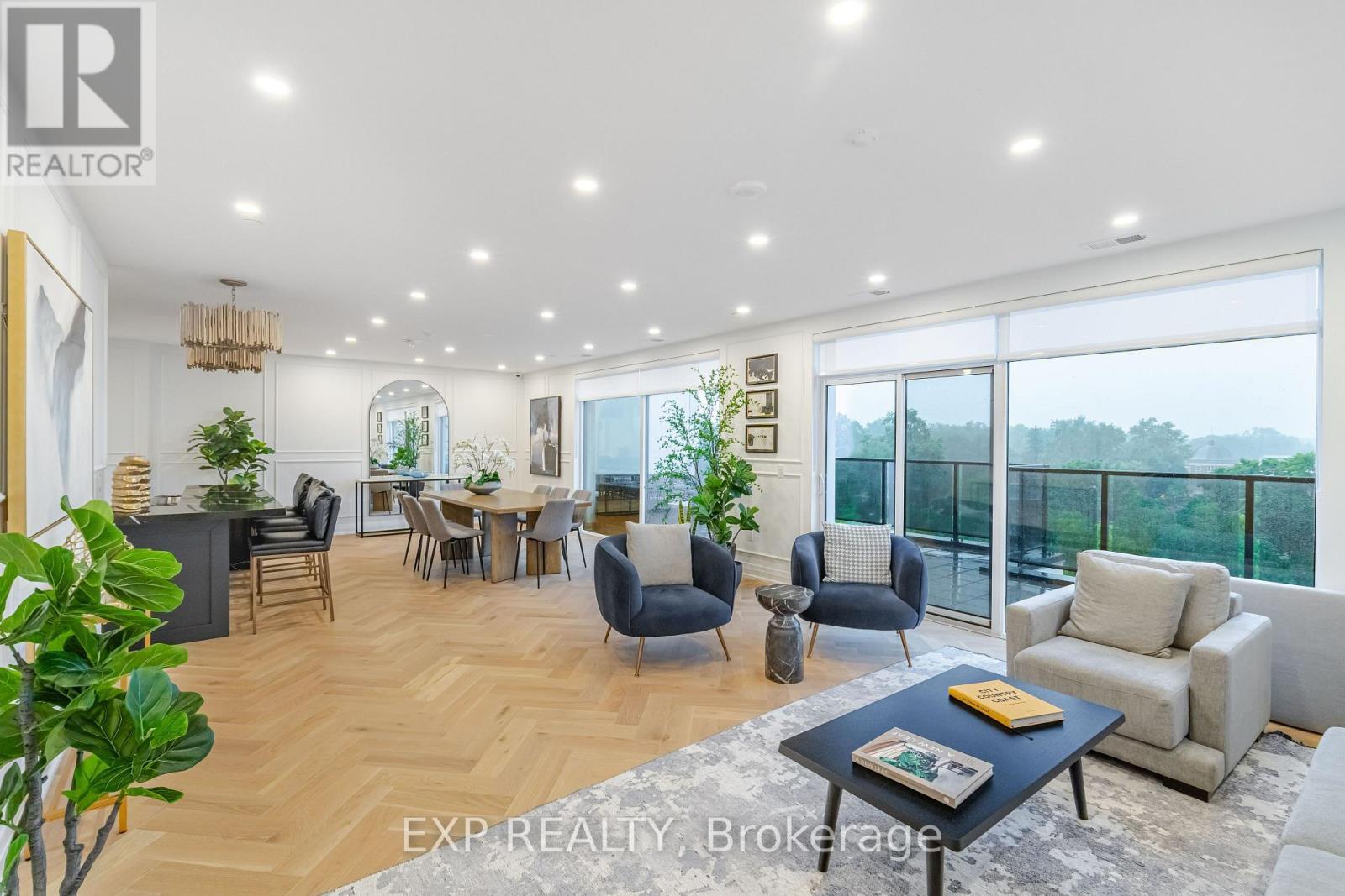 903 - 71 Wyndham Street S, Guelph, ON - Indoor Photo Showing Living Room