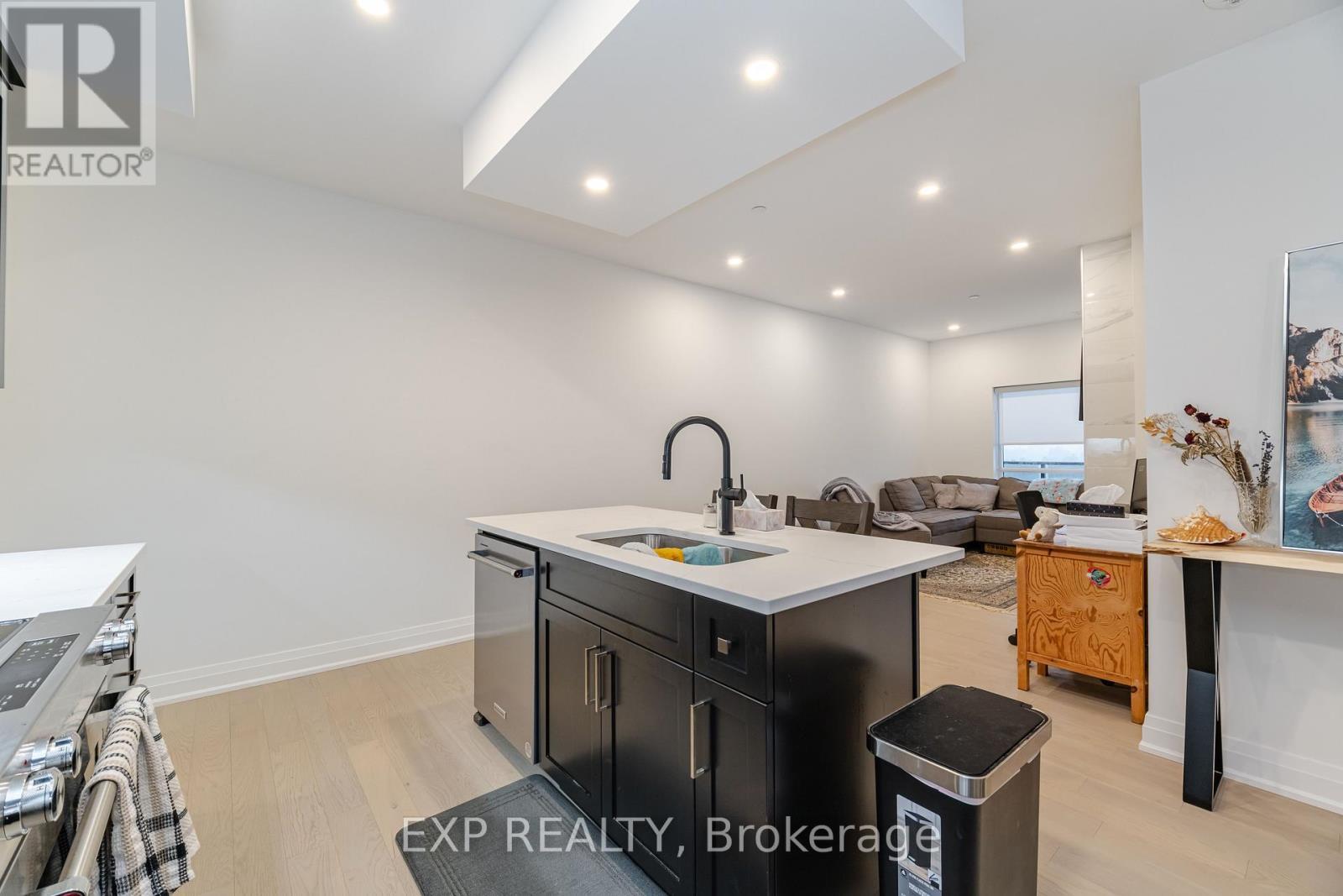 903 - 71 Wyndham Street S, Guelph, ON - Indoor