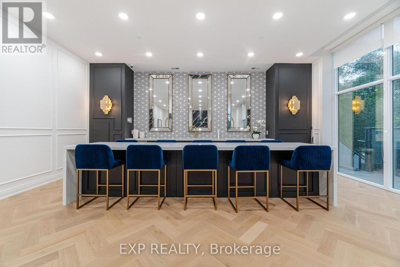 903 - 71 Wyndham Street S, Guelph, ON - Indoor