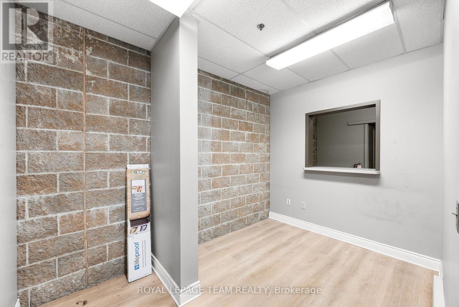 1392 Cyrville Road, Ottawa, ON