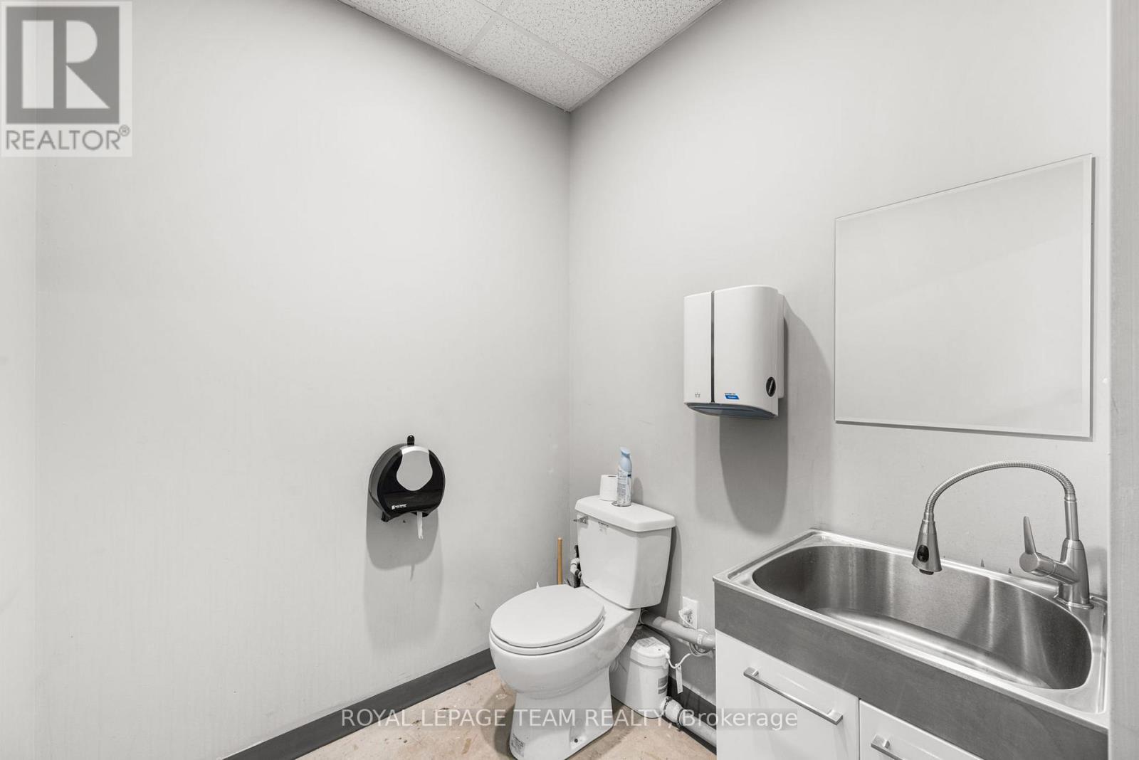 1392 Cyrville Road, Ottawa, ON