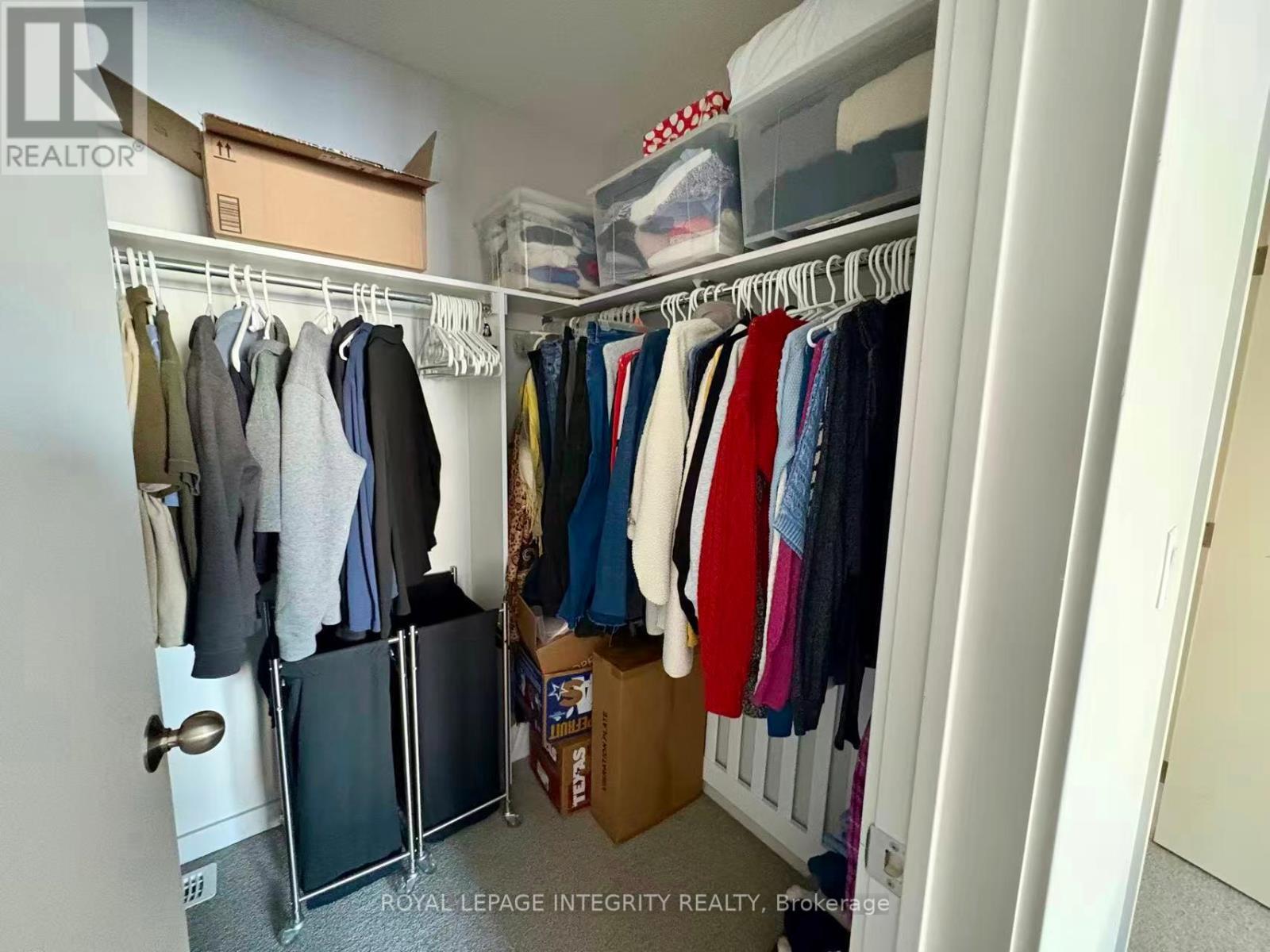 772 Solarium Avenue, Ottawa, ON - Indoor With Storage