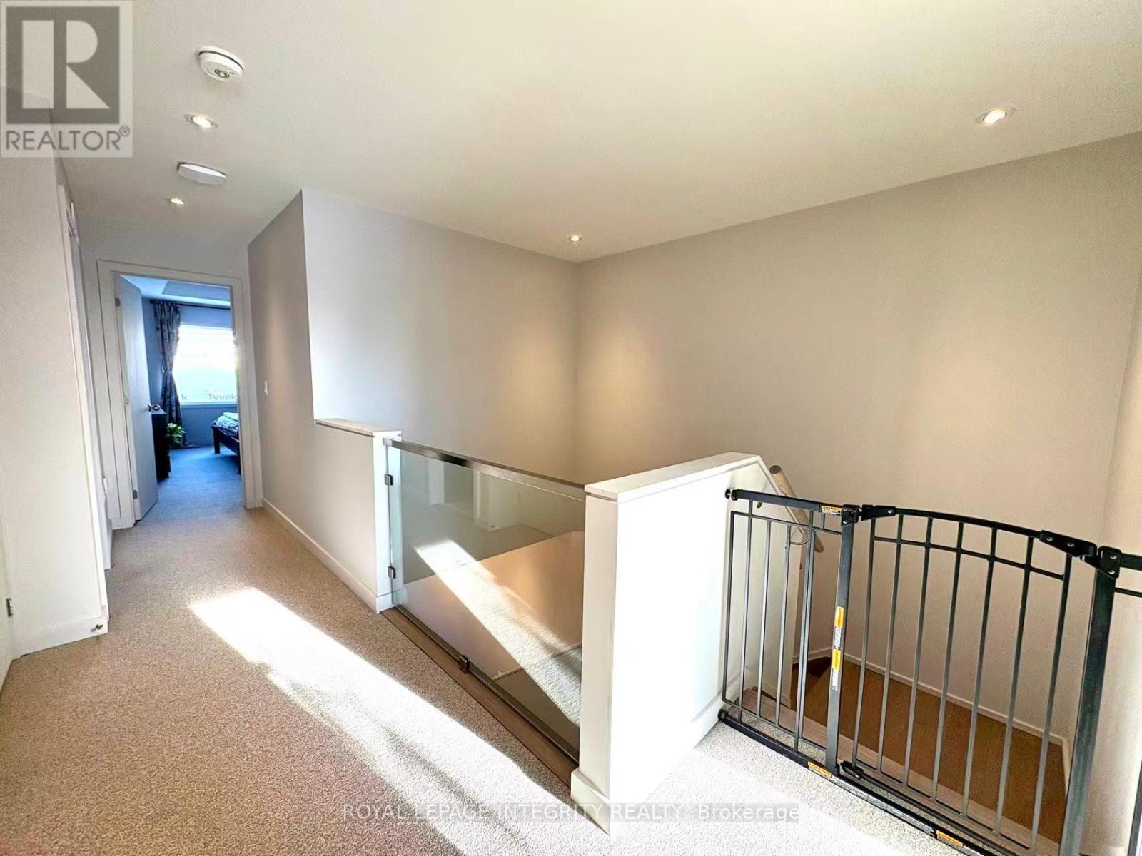 772 Solarium Avenue, Ottawa, ON - Indoor Photo Showing Other Room