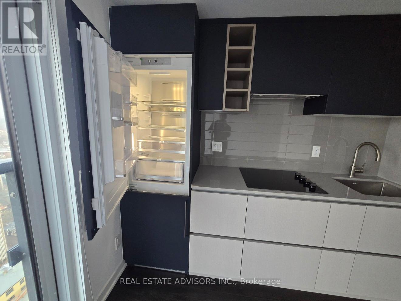 3012 - 319 Jarvis Street, Toronto, ON - Indoor Photo Showing Kitchen