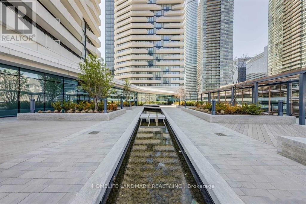 5009 - 100 Harbour Street, Toronto, ON - Outdoor