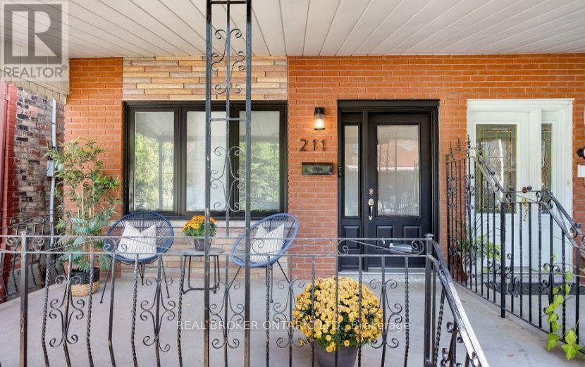 211 Markham Street, Toronto, ON - Outdoor