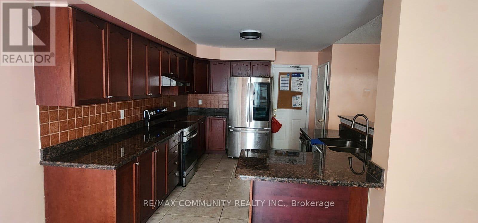 5 Turtledove Grove, Toronto, ON - Indoor Photo Showing Kitchen With Double Sink